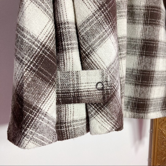 Jockey Plaid Cape Wool Blend - Picture 4 of 7